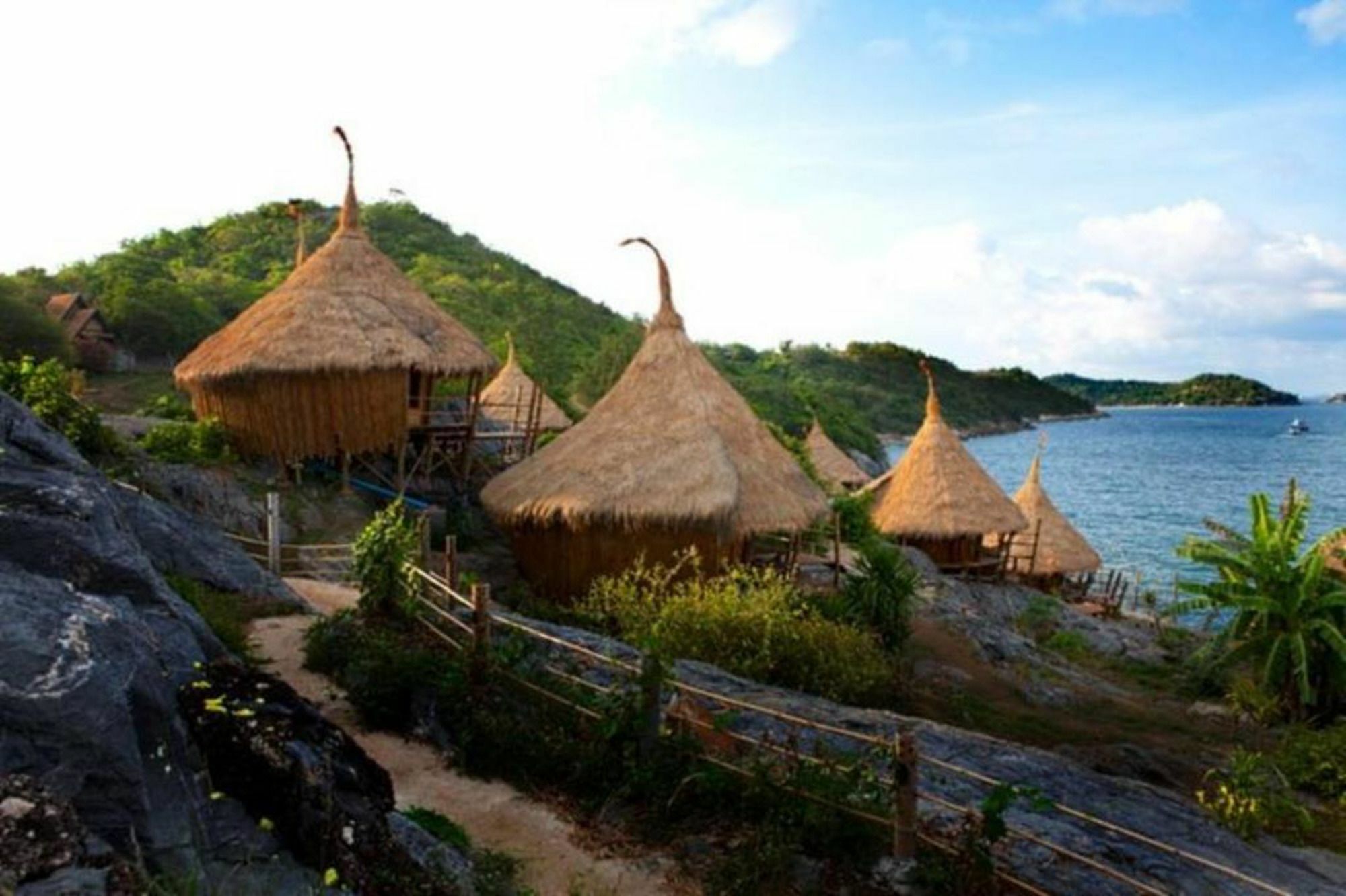 Paree Hut Resort Ko Si Chang Exterior photo