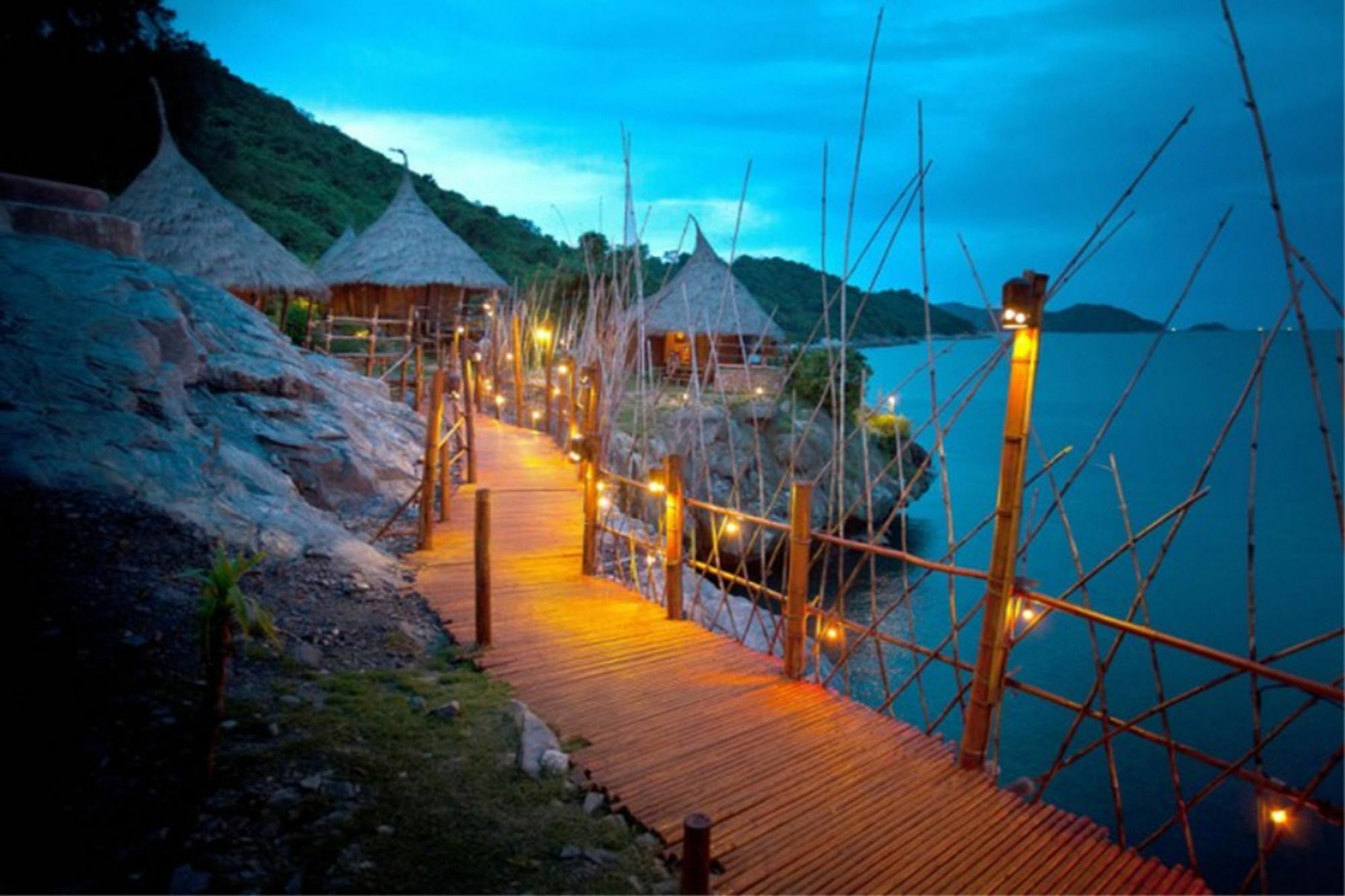 Paree Hut Resort Ko Si Chang Exterior photo