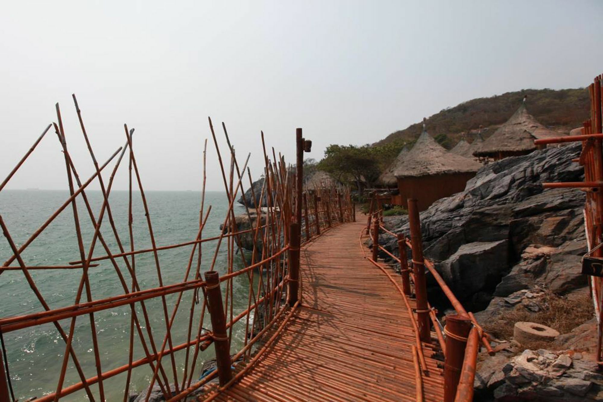 Paree Hut Resort Ko Si Chang Exterior photo